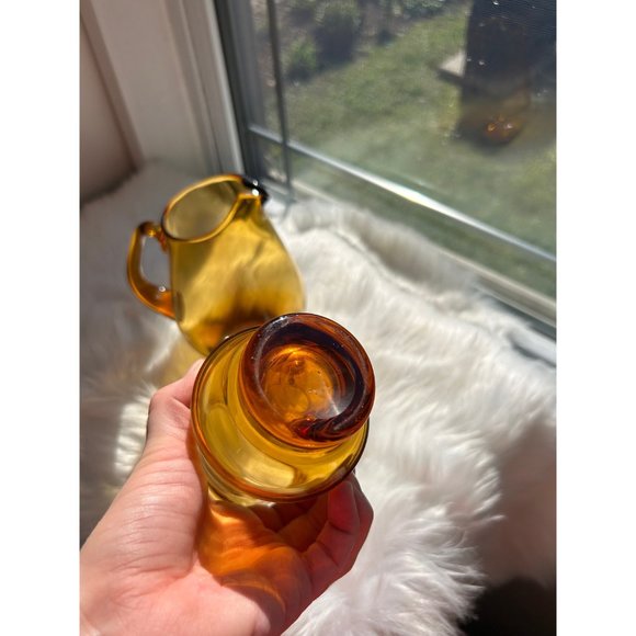 Vintage art glass amber drinking pitchers mini 2 - mismatched set - Picture 5 of 6